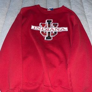 IU crew neck